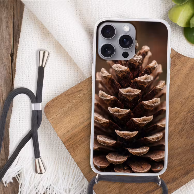 Dennenappel - Bos - Herfst - Bruin - Sfeervol Hoesje iPhone 16 Pro Max met koord klein -sfeer4