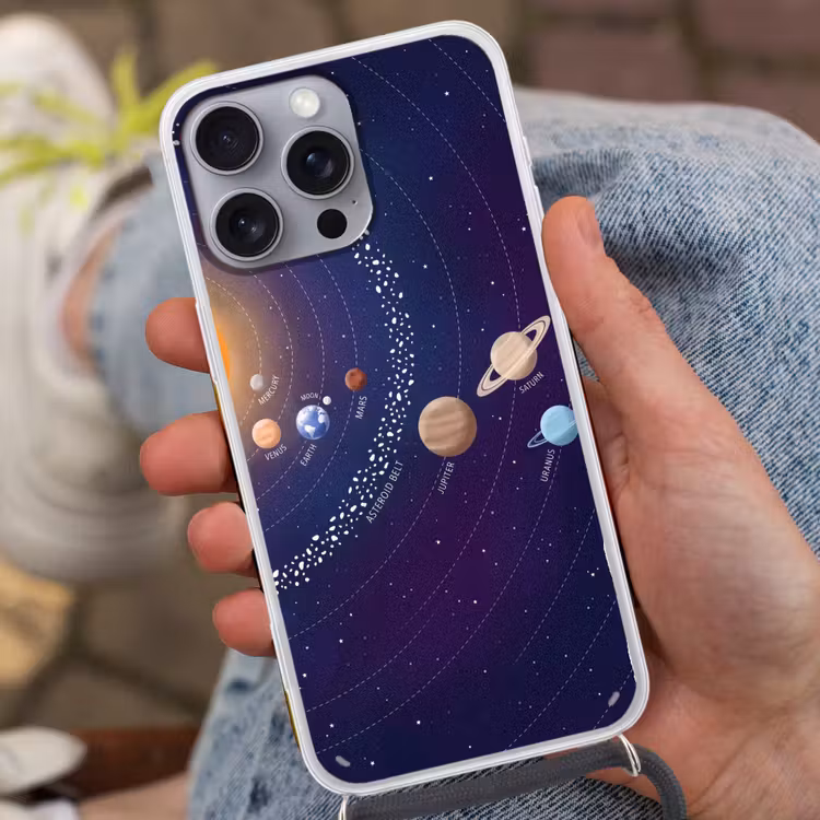 Planetenstelsel - Ruimte - Illustratie Hoesje iPhone 16 Pro Max met koord klein -sfeer3