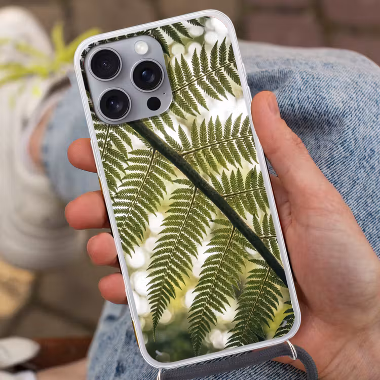 Plant - Blad - Natuur - Groen - Detail Hoesje iPhone 16 Pro Max met koord klein -sfeer3
