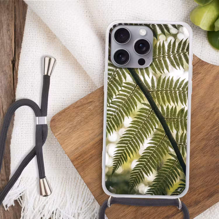 Plant - Blad - Natuur - Groen - Detail Hoesje iPhone 16 Pro Max met koord klein -sfeer4