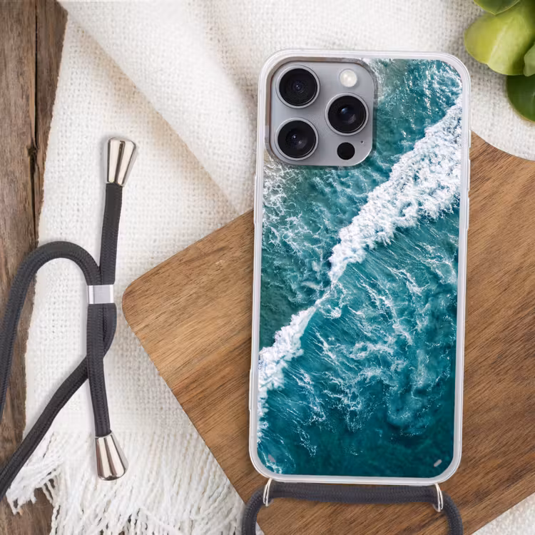 Zee - Strand - Golven - Natuur - Blauw Hoesje iPhone 16 Pro Max met koord klein -sfeer4