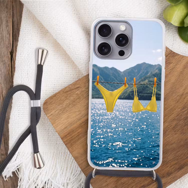 Badmode - Bikini - Zee - Bergen - Geel Hoesje iPhone 16 Pro Max met koord klein -sfeer4