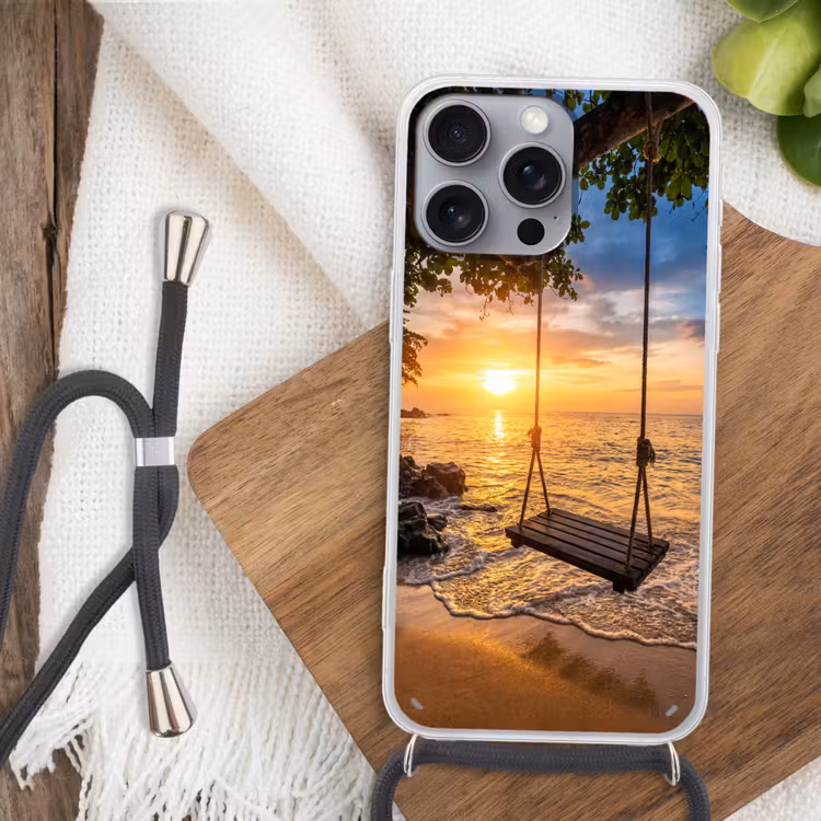 Schommel - Strand - Zonsondergang - Natuur - Oranje Hoesje iPhone 16 Pro Max met koord klein -sfeer4
