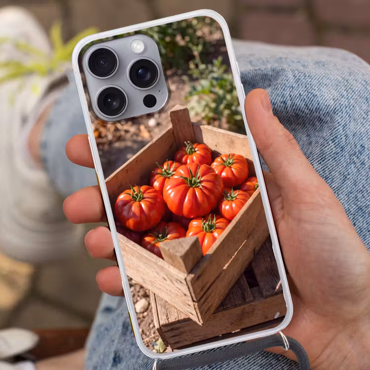 Phone case crossbody - Tomato - Wooden - Crate - Tomaat - Houten - Kist Hoesje iPhone 16 Pro Max met koord klein