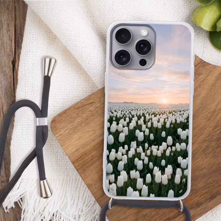 Tulpen - Landschap - Wit Hoesje iPhone 16 Pro Max met koord klein -sfeer4