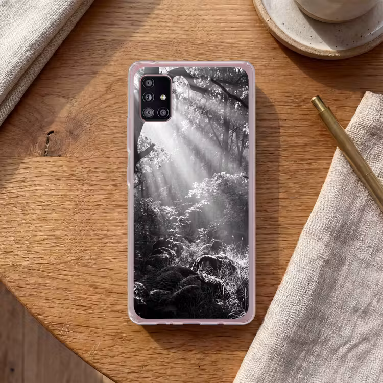 Bos - Lichtstralen - Natuur - Zwart-wit Telefoonhoesje Samsung Galaxy A51 5G klein -sfeer1