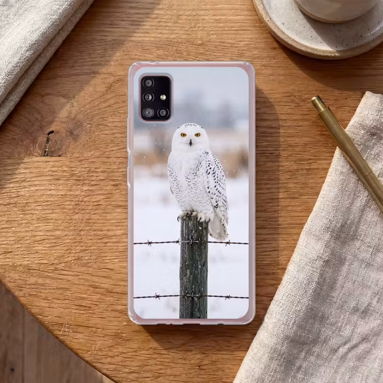 Sneeuwuil - Hek - Sneeuw - Wit Telefoonhoesje Samsung Galaxy A51 5G klein -sfeer1