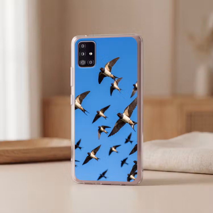 Zwaluwen - Vliegen - Blauw Telefoonhoesje Samsung Galaxy A51 5G klein -sfeer2