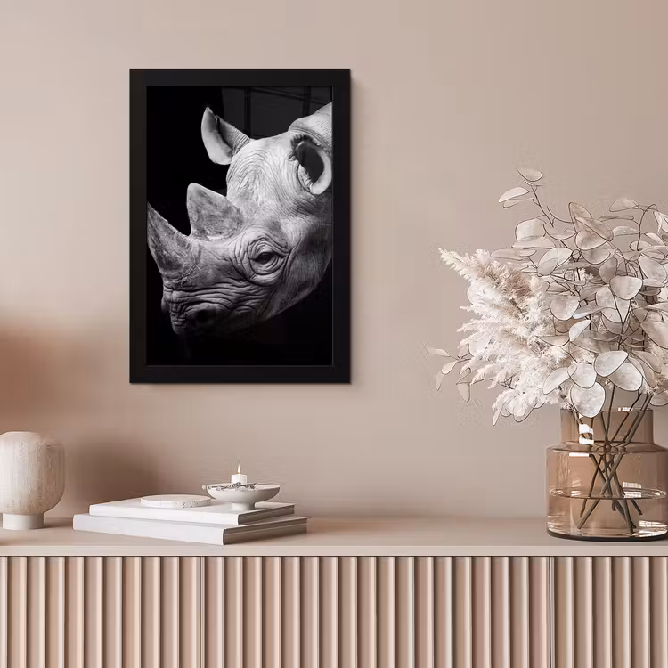 Dieren - Neushoorn - Zwart - Wit - Portret fotolijst zwart zonder passe partout klein -sfeer5