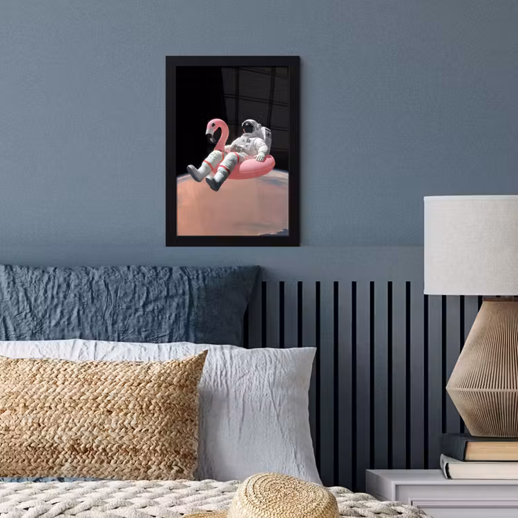 Astronaut - Flamingo - Zwemband - Roze fotolijst zwart zonder passe partout klein -sfeer3