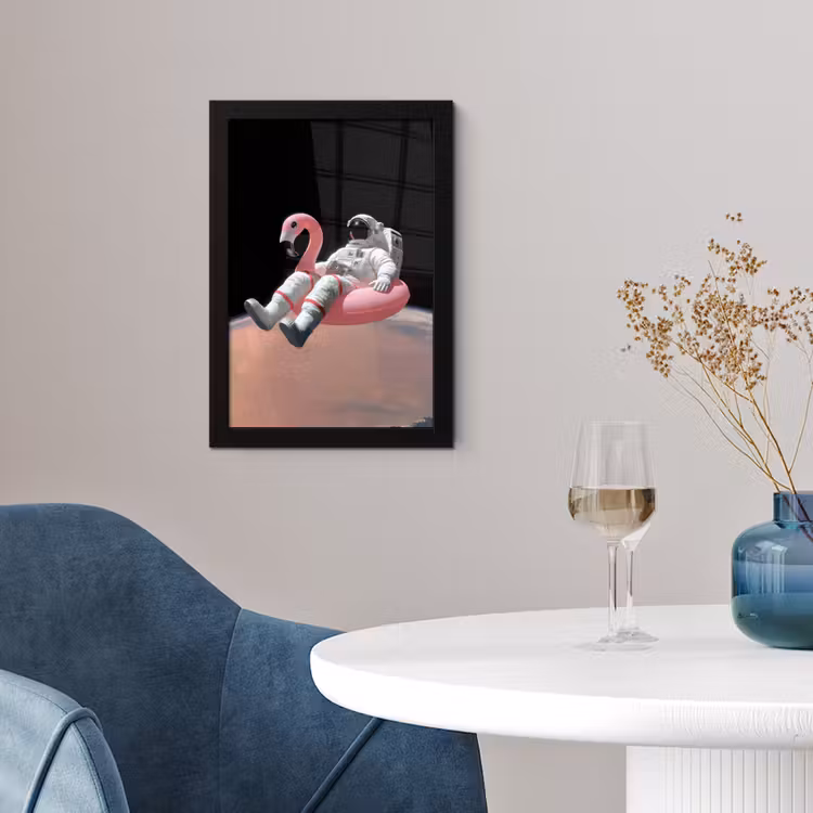 Astronaut - Flamingo - Zwemband - Roze fotolijst zwart zonder passe partout klein -sfeer4