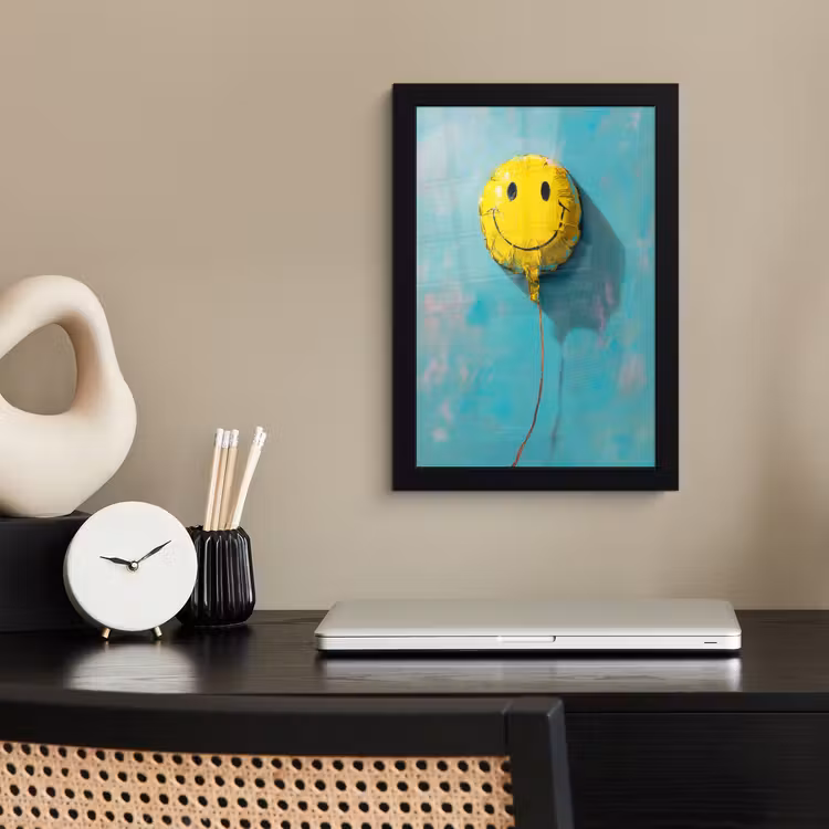 Ballon - Geel - Smiley fotolijst zwart zonder passe partout klein -sfeer1