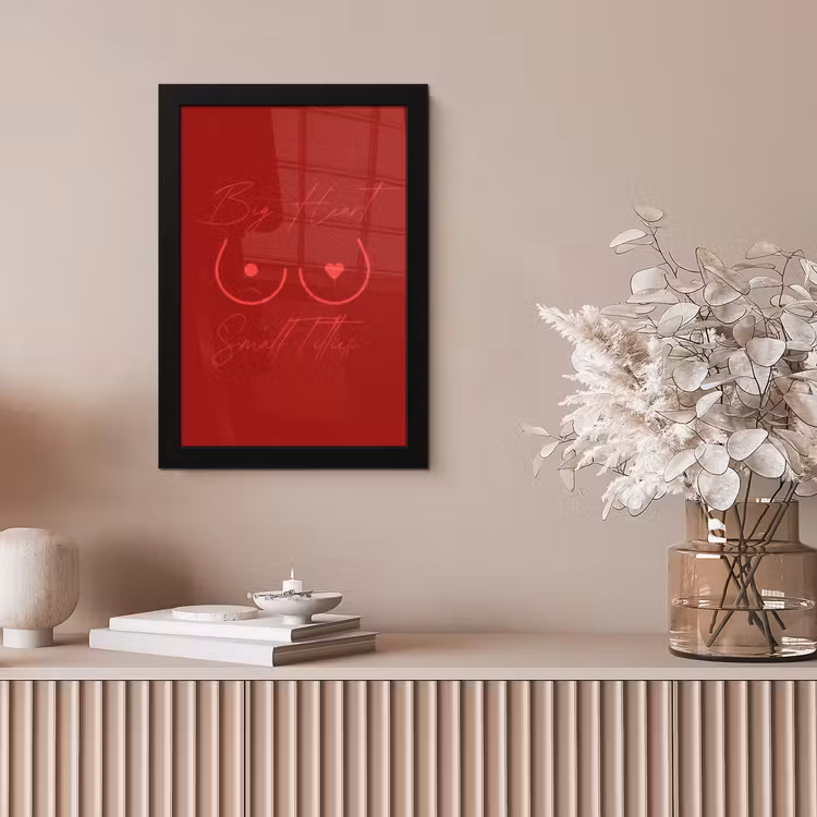 big heart small titties - Hart - Rood fotolijst zwart zonder passe partout klein -sfeer5