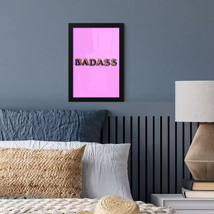Felroze - Badass - Panterprint - Schaduw fotolijst zwart zonder passe partout klein -sfeer3
