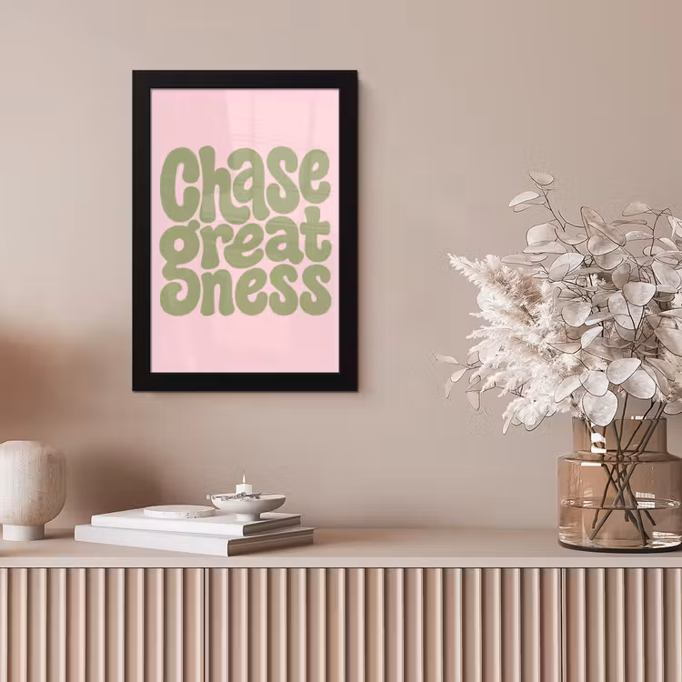Chase greatness - Groen - Roze - Retro fotolijst zwart zonder passe partout klein -sfeer5