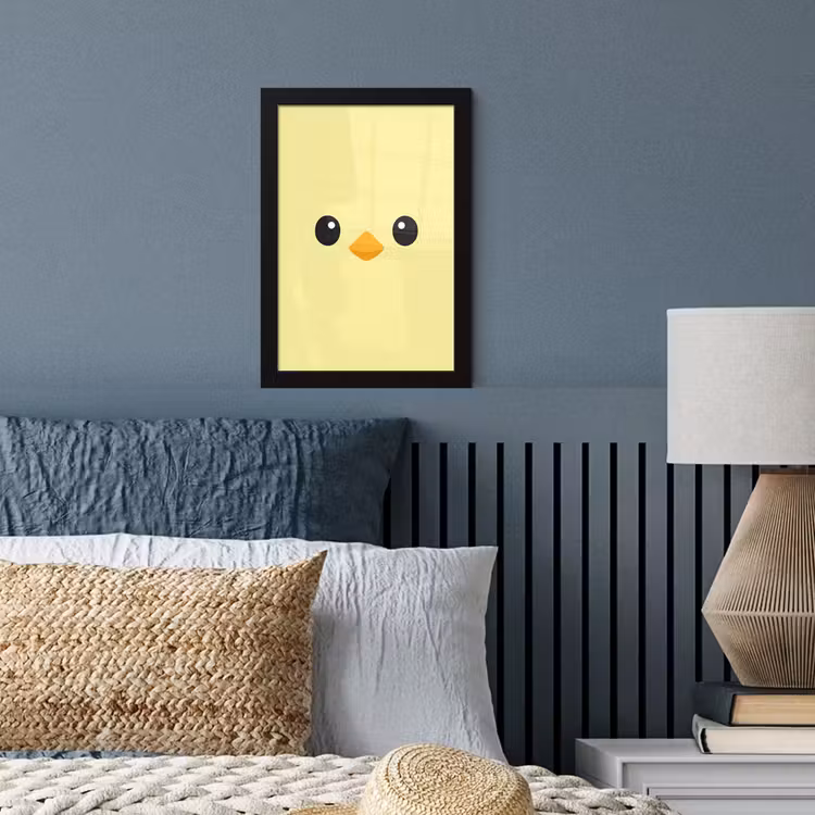 Kuiken - Vrolijk - Geel - Minimalistisch fotolijst zwart zonder passe partout klein -sfeer3