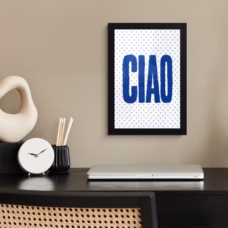 Ciao - Stippen - Roze - Wit fotolijst zwart zonder passe partout klein -sfeer1