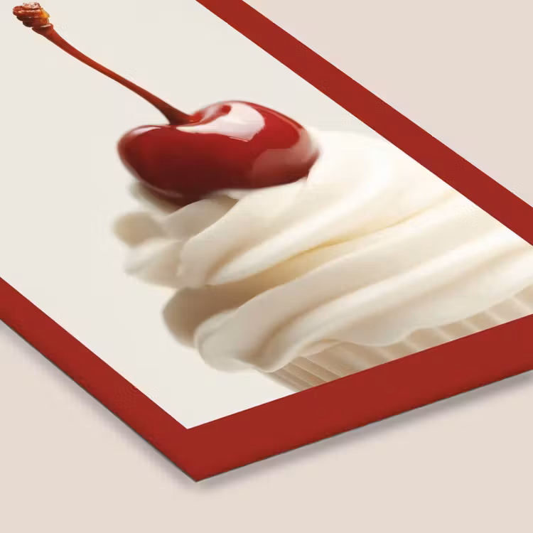 Cupcake - Kers - Rood fotolijst zwart zonder passe partout klein -zsfeer6