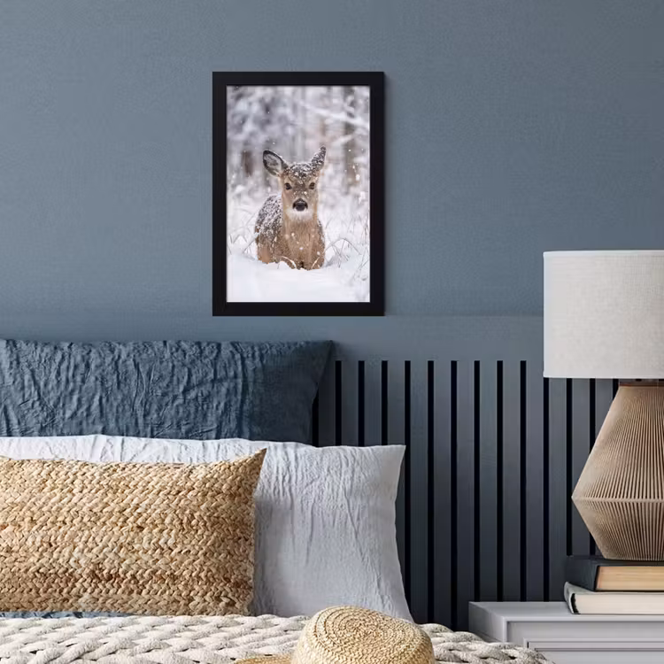 Hert - Sneeuw - Bos - Dieren - Vertederend fotolijst zwart zonder passe partout klein -sfeer3