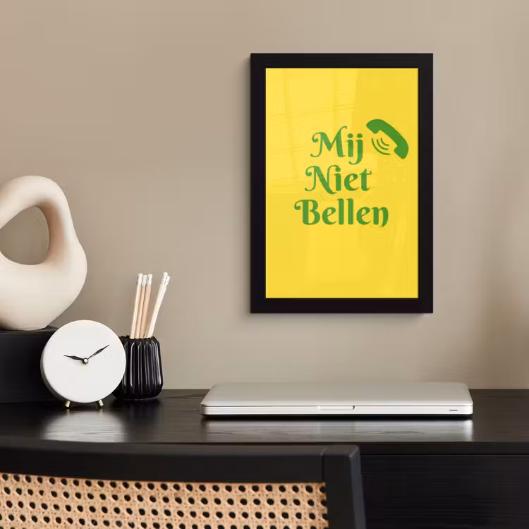 Mij niet bellen - Telefoon - Geel fotolijst zwart zonder passe partout klein -sfeer1