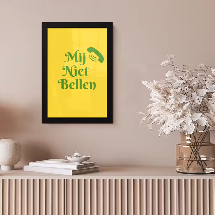 Mij niet bellen - Telefoon - Geel fotolijst zwart zonder passe partout klein -sfeer5