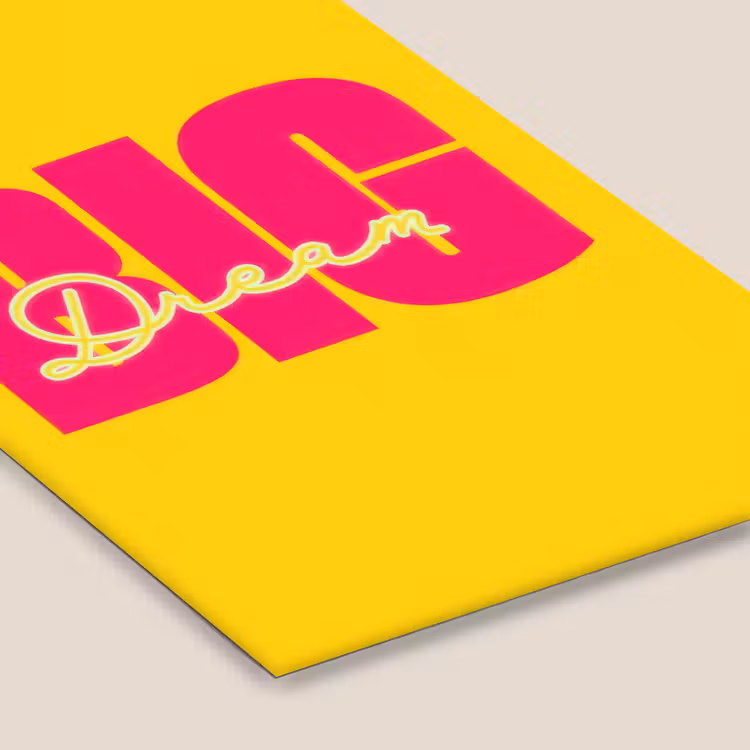 Dream big - Geel - Roze fotolijst zwart zonder passe partout klein -zsfeer6