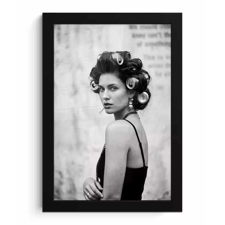 Edgy - Vrouw - Zwart - Wit fotolijst zwart zonder passe partout klein -3d