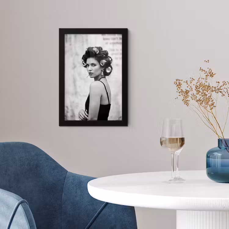 Edgy - Vrouw - Zwart - Wit fotolijst zwart zonder passe partout klein -sfeer4