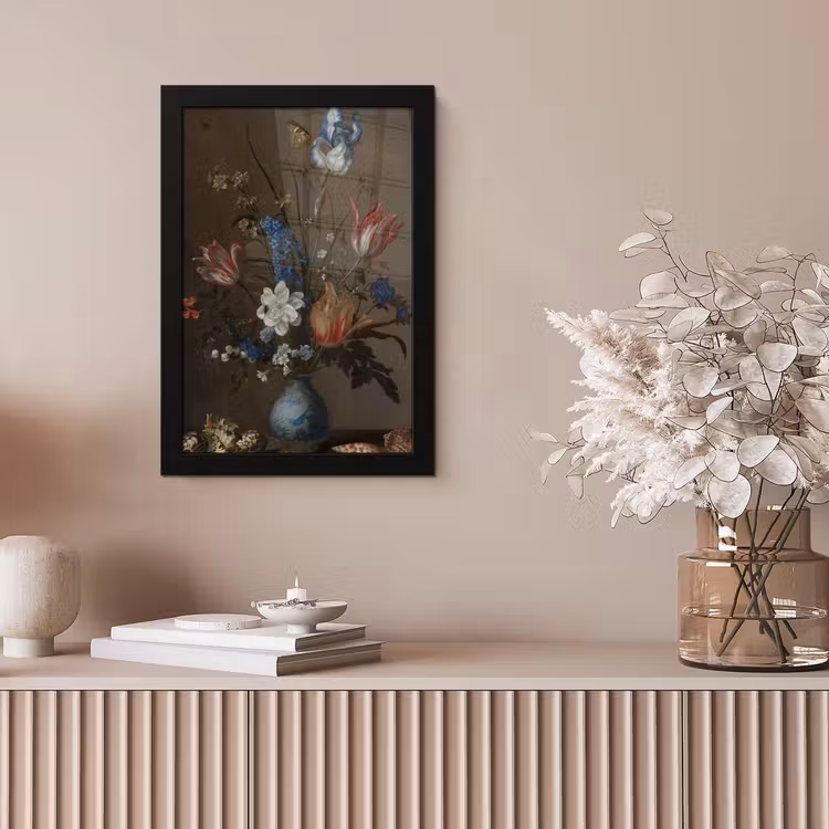 Bloemen in een Wan-Li vaas en schelpen - Schilderij van Balthasar van der Ast fotolijst zwart zonder passe partout klein -sfeer5
