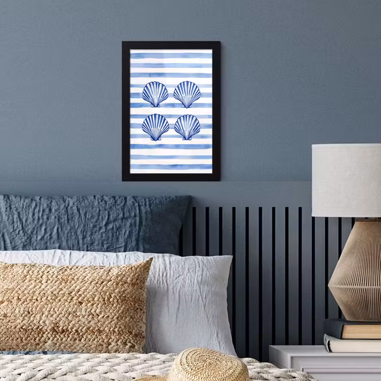 Vier schelpen - Blauw - Wit - Strepen fotolijst zwart zonder passe partout klein -sfeer3