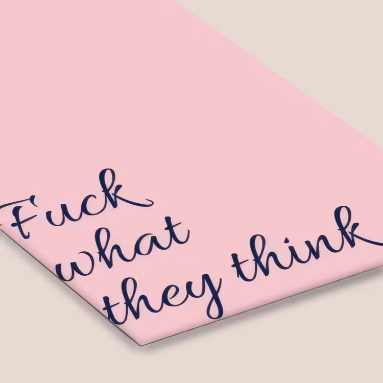 Fuck what they think - Roze - Minimalistisch fotolijst zwart zonder passe partout klein -zsfeer6