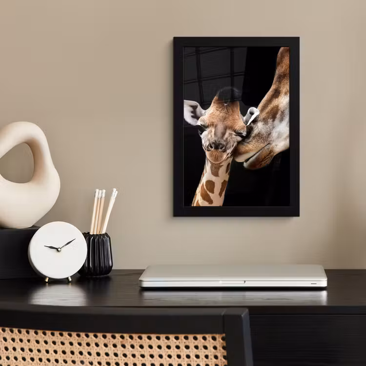 Giraffe - Dieren - Zwart - Portret - Dieren fotolijst zwart zonder passe partout klein -sfeer1