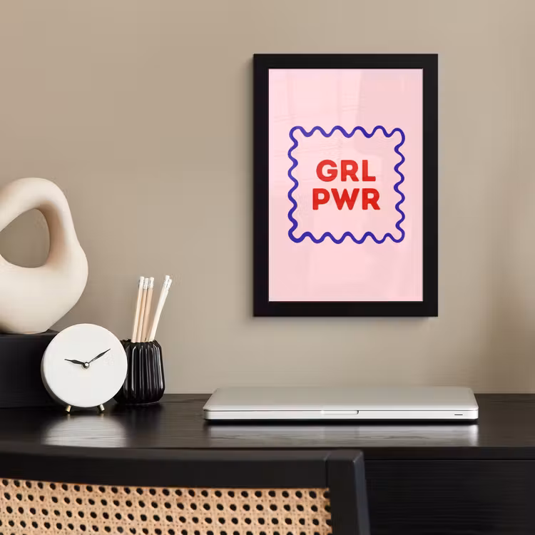 Grl pwr - Roze - Kader fotolijst zwart zonder passe partout klein -sfeer1