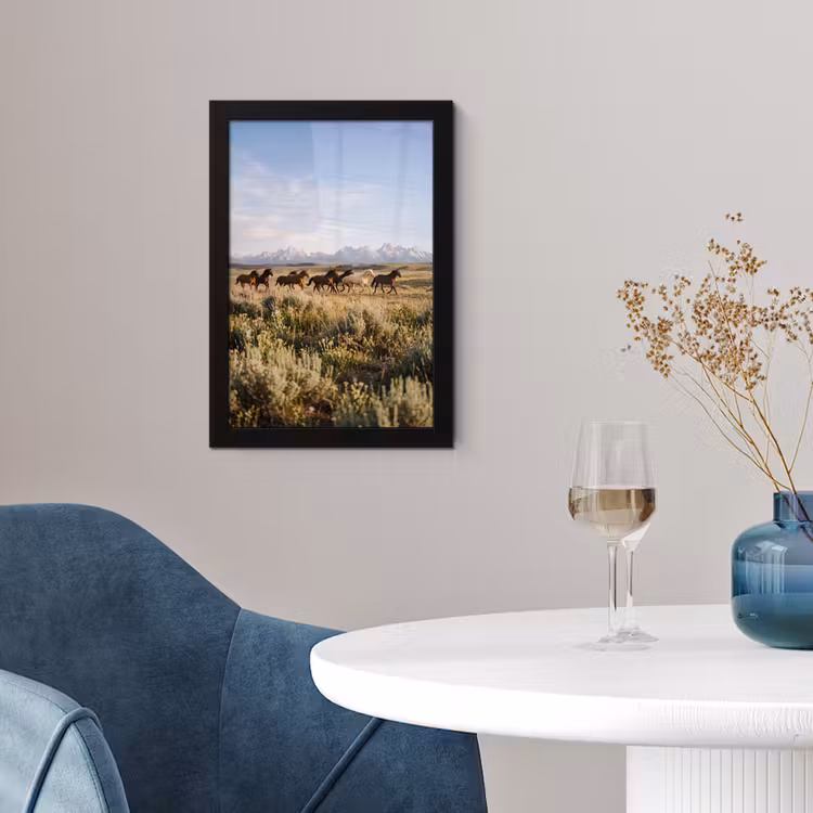 Paarden - Kudde - Bergen - Vrijheid - Wild fotolijst zwart zonder passe partout klein -sfeer4