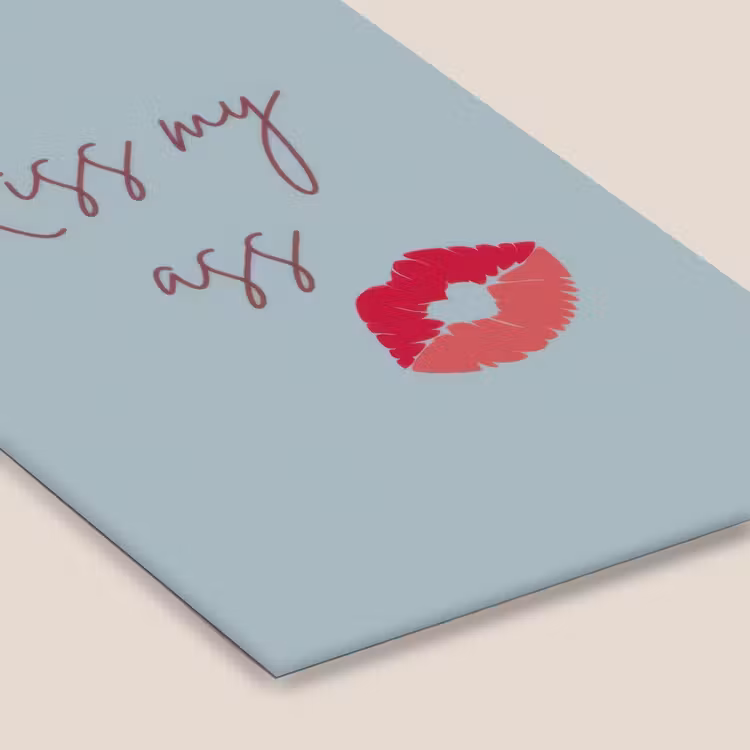 Kiss my ass - Lip - Blauw fotolijst zwart zonder passe partout klein -zsfeer6