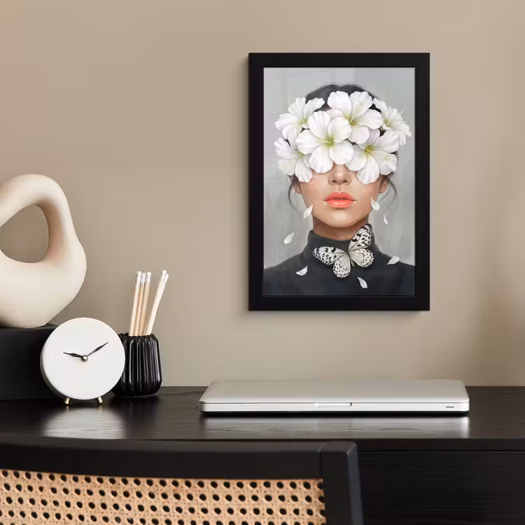 Lelies - Portret - Wit fotolijst zwart zonder passe partout klein -sfeer1