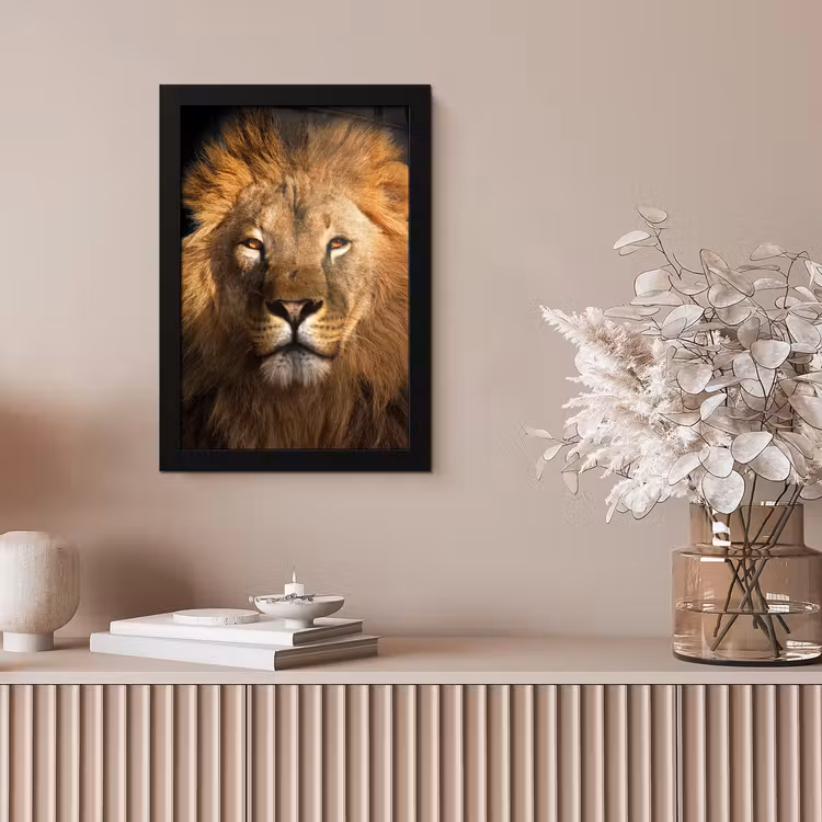 Leeuw - Dieren - Zwart - Licht - Bruin - Portret fotolijst zwart zonder passe partout klein -sfeer5