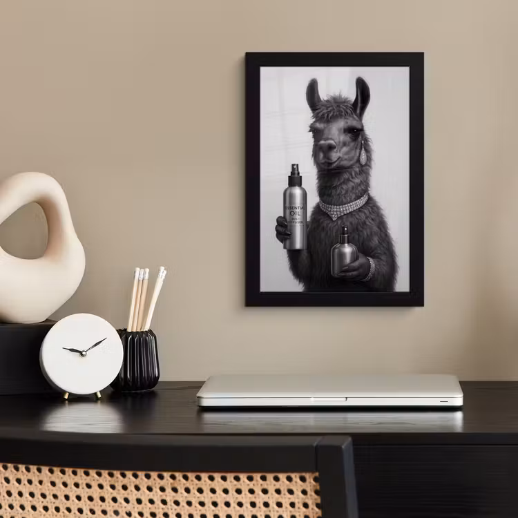 Lama - Flessen - Zwart - Wit fotolijst zwart zonder passe partout klein -sfeer1