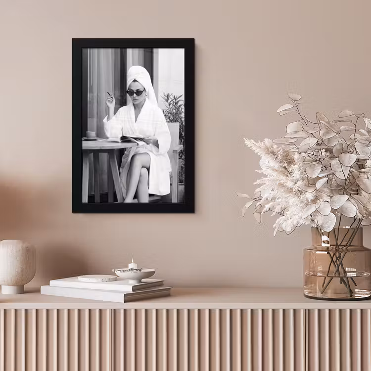 Modern - Vrouw - Zwart - Wit fotolijst zwart zonder passe partout klein -sfeer5