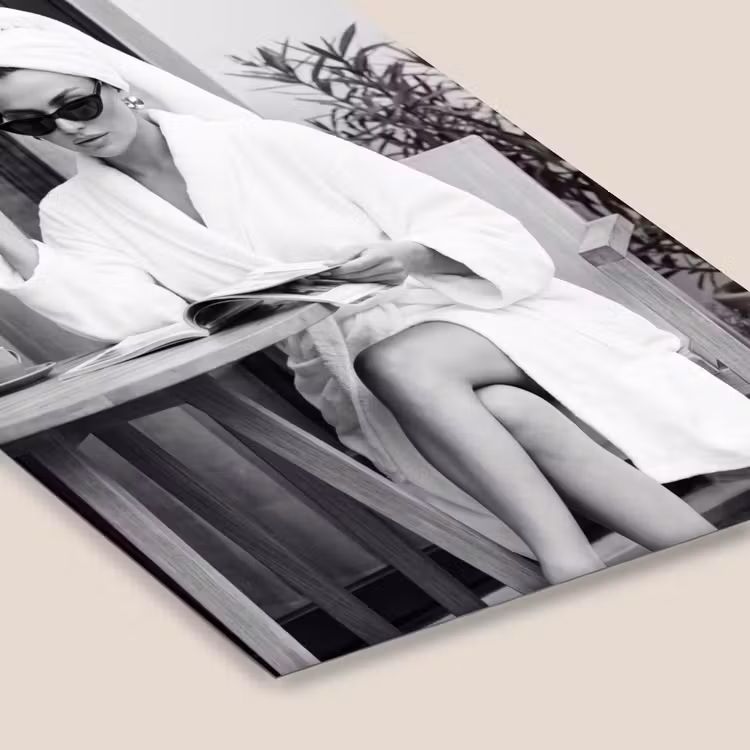 Modern - Vrouw - Zwart - Wit fotolijst zwart zonder passe partout klein -zsfeer6