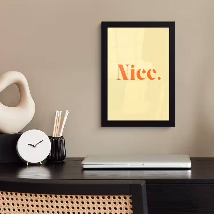 Nice - Oranje - Geel - Minimalistisch fotolijst zwart zonder passe partout klein -sfeer1