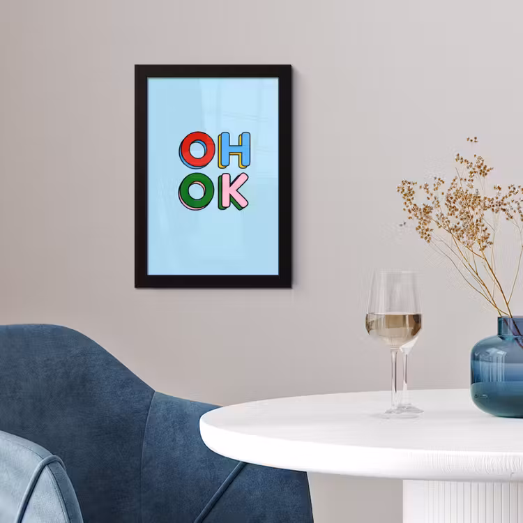 Oh ok - Blauw - Kleurrijk fotolijst zwart zonder passe partout klein -sfeer4