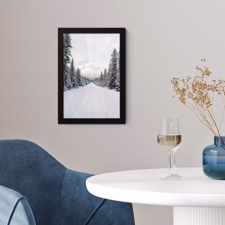 Weg - Sneeuw - Naaldbos - Winter - Avontuurlijk fotolijst zwart zonder passe partout klein -sfeer4