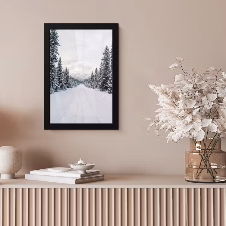 Weg - Sneeuw - Naaldbos - Winter - Avontuurlijk fotolijst zwart zonder passe partout klein -sfeer5