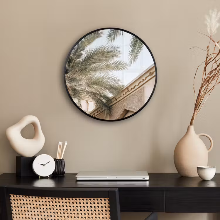 Gebouw - Palmbomen - Beige - Zon Fotolijst rond zonder passe partout klein -sfeer1