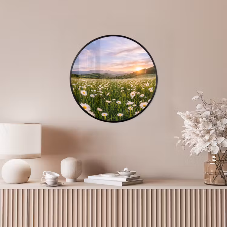 Madelief - Veld - Heuvels - Groen Fotolijst rond zonder passe partout klein -sfeer3