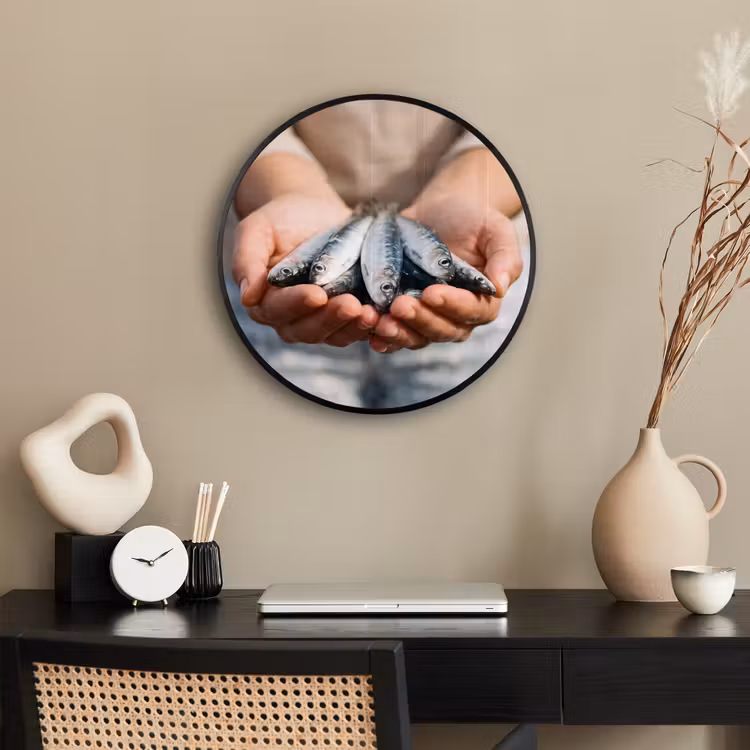 Photo Frame Round - Fish - Hands - Nature - Vis - Handen - Natuur Fotolijst rond zonder passe partout klein