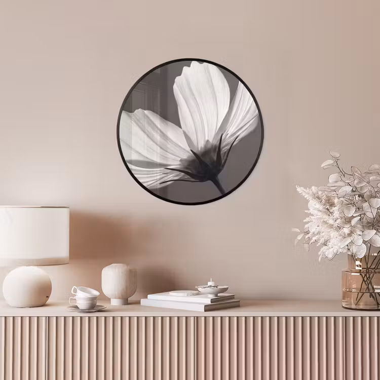 Bloem - Minimalistisch - Zwart - Wit Fotolijst rond zonder passe partout klein -sfeer3