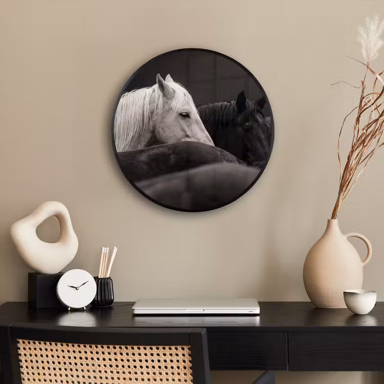 Paarden - Zwart - Wit - Kudde Fotolijst rond zonder passe partout klein -sfeer1