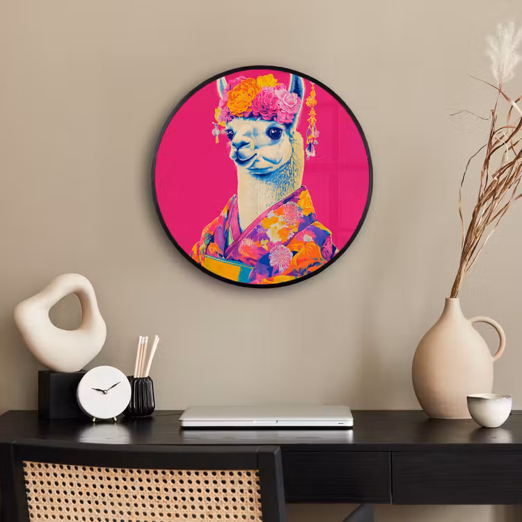 Lama - Kimono - Bloemenkrans - Felroze Fotolijst rond zonder passe partout klein -sfeer1